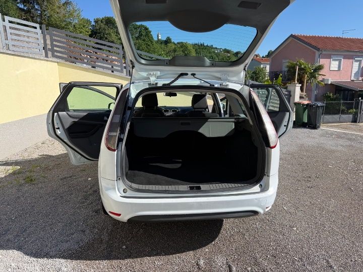 Ford Focus karavan MK2, 2009. god.