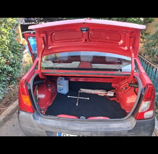 Dacia Logan 1.4 MPI iz 2005. godine