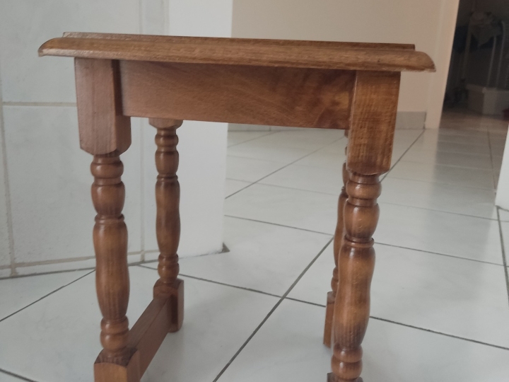 Mini stolić