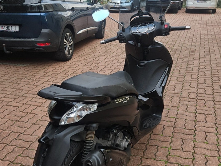 Piaggio Beverly 300, 2017. godište