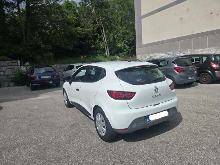 Renault clio 1.2, reg. do 5/27.