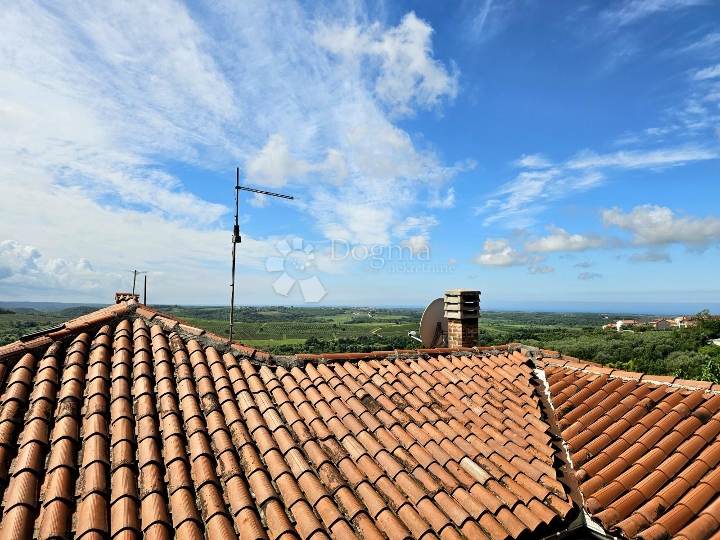 Prilika! 3 spavaće sobe, centar grada, (12km od Umaga)