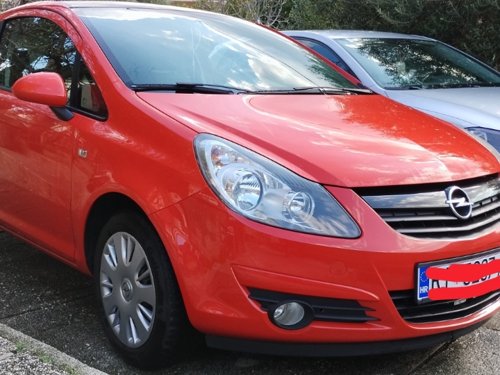 Opel Corsa 1.2 Color edition
