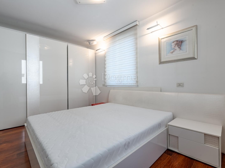 Drugi ovo nemaju!! Mi imamo – stan 153,90 m² s terasom 25 m², Centar Rijeke
