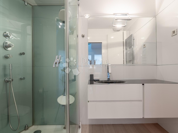 Drugi ovo nemaju!! Mi imamo – stan 153,90 m² s terasom 25 m², Centar Rijeke