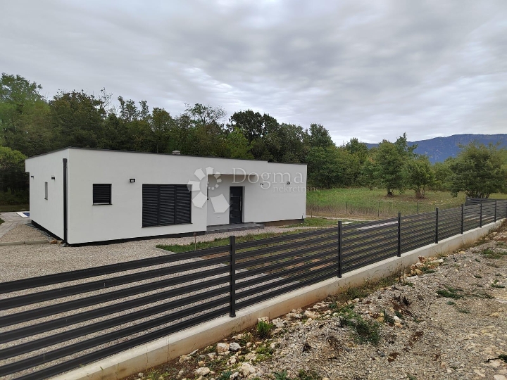 Raritet u ponudi: nova vila s bazenom
