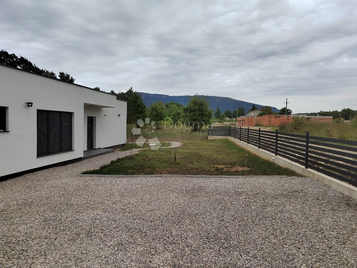 Raritet u ponudi: nova vila s bazenom