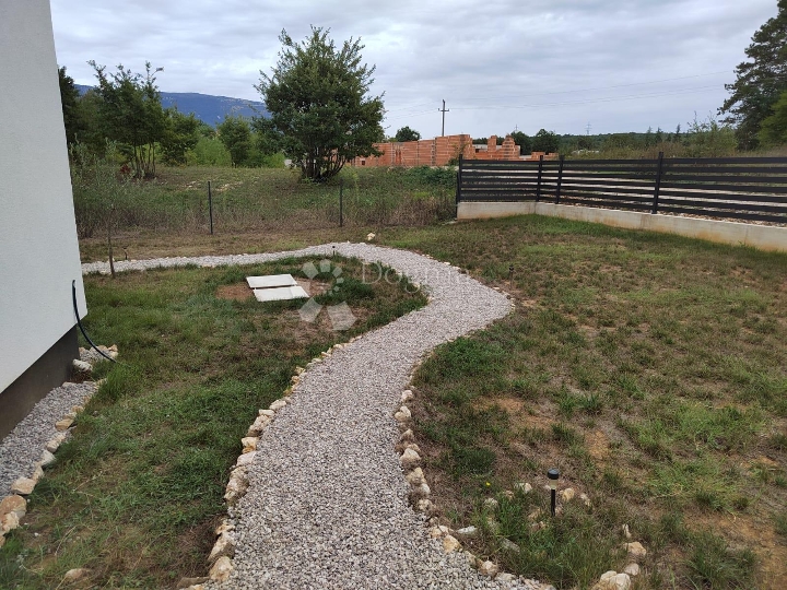 Raritet u ponudi: nova vila s bazenom