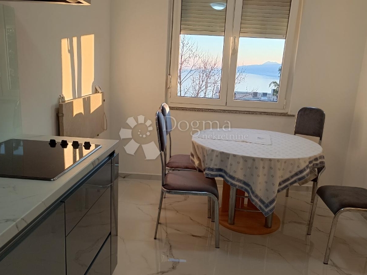 Rešetari, 70 m2, balkon, panoramski pogled