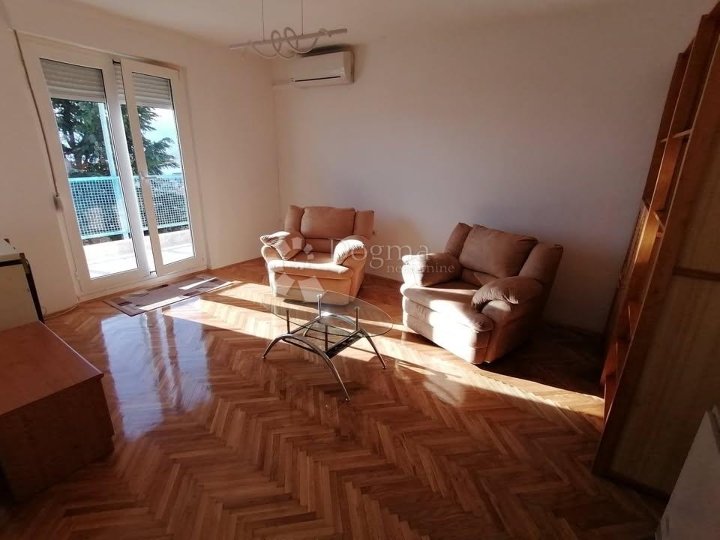 Rešetari, 70 m2, balkon, panoramski pogled