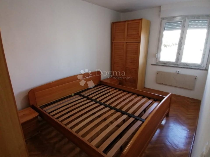 Rešetari, 70 m2, balkon, panoramski pogled