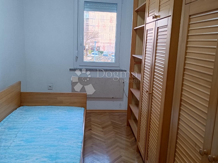 Rešetari, 70 m2, balkon, panoramski pogled