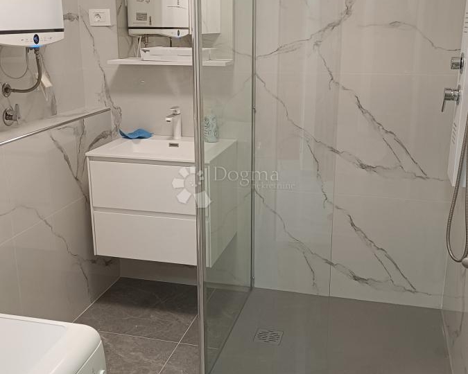 Rešetari, 70 m2, balkon, panoramski pogled