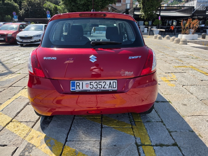 Suzuki Swift 1.2 GLX | reg. 02./2027. | Može zamjena
