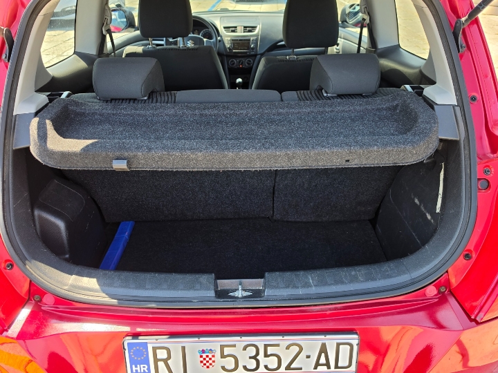 Suzuki Swift 1.2 GLX | reg. 02./2027. | Može zamjena