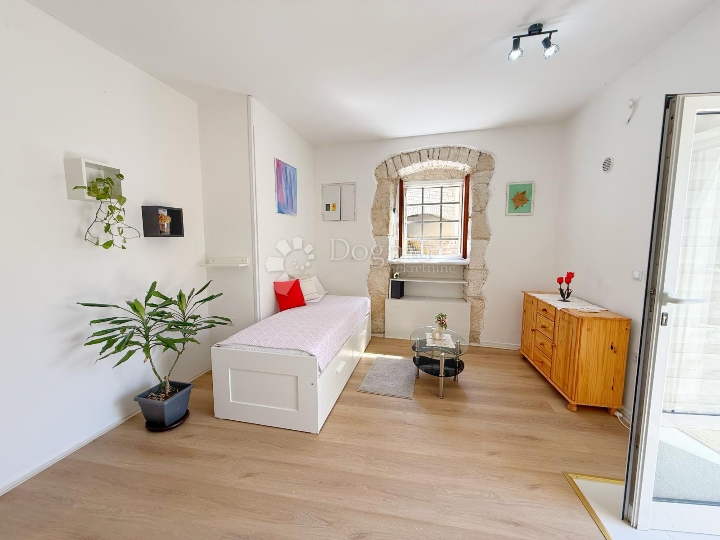Studio apartman u centru Medulina