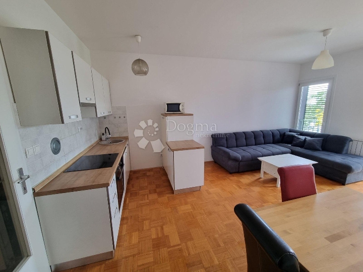 Srdoči, stan 49m2