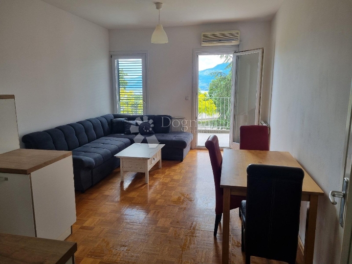Srdoči, stan 49m2