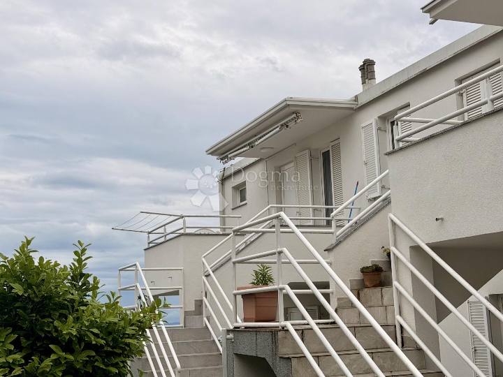 Prilika!! Opatija stan s prekrasnim pogledom na more 86m2