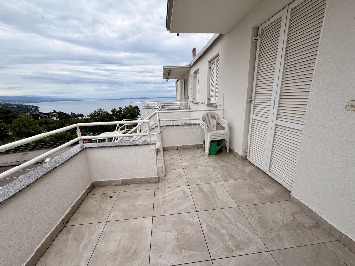 Prilika!! Opatija stan s prekrasnim pogledom na more 86m2