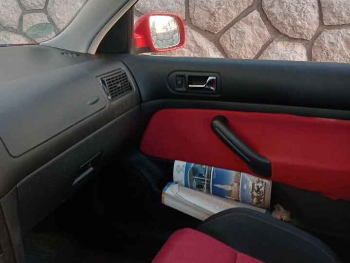 VW Golf 4 1.6 benzin, 2002. god.