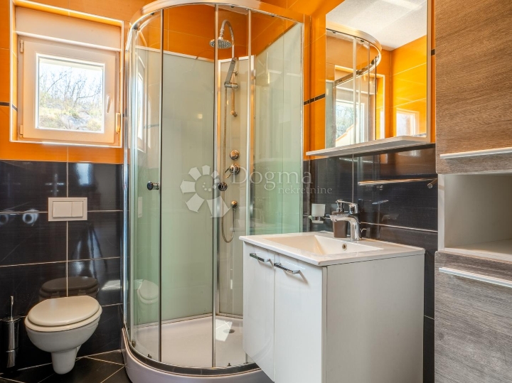 Klimno, apartman na samo 250m od mora