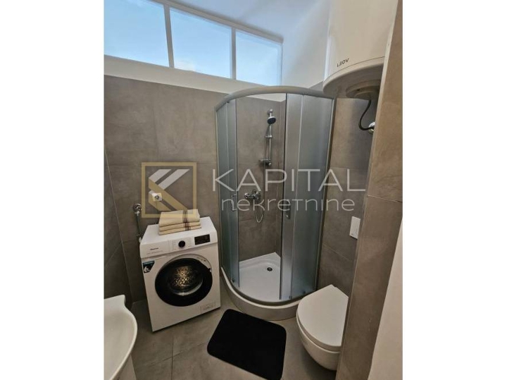 Širi centar, 2 stana u jednom, investicija