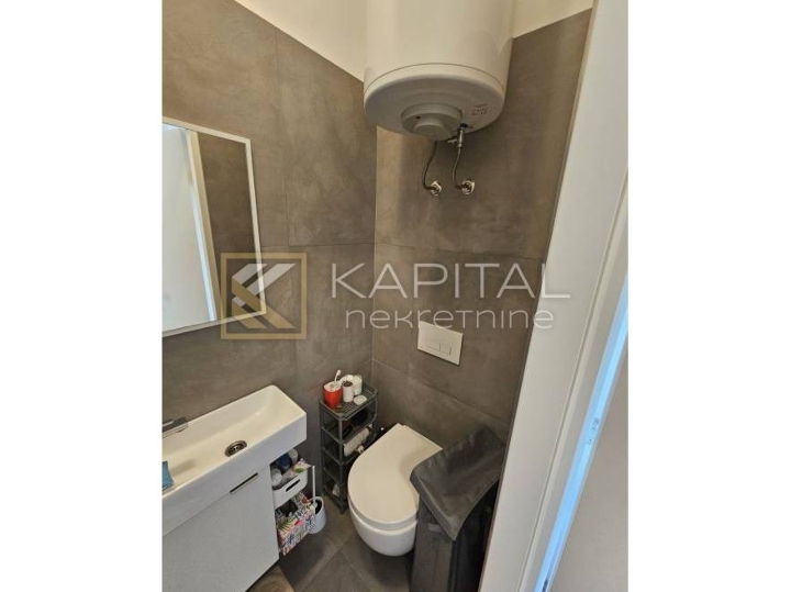 Širi centar, 2 stana u jednom, investicija
