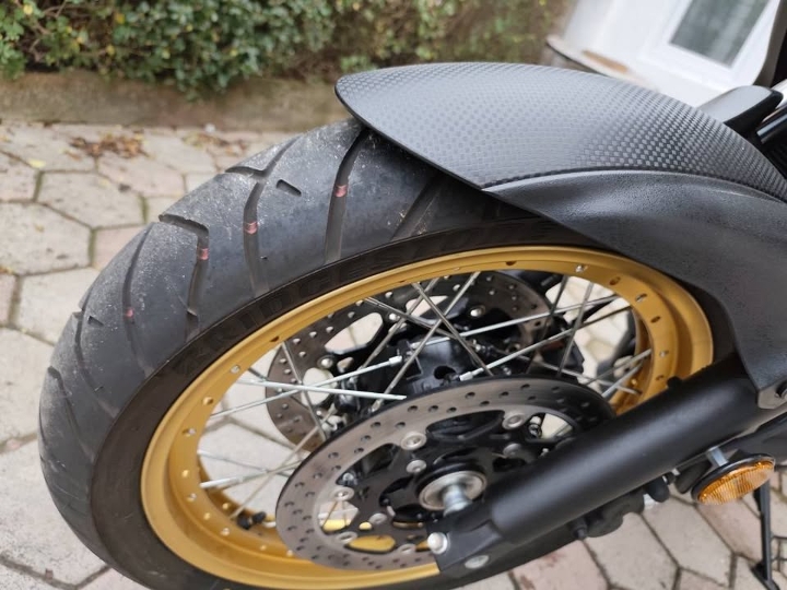 Suzuki V-strom XT 650