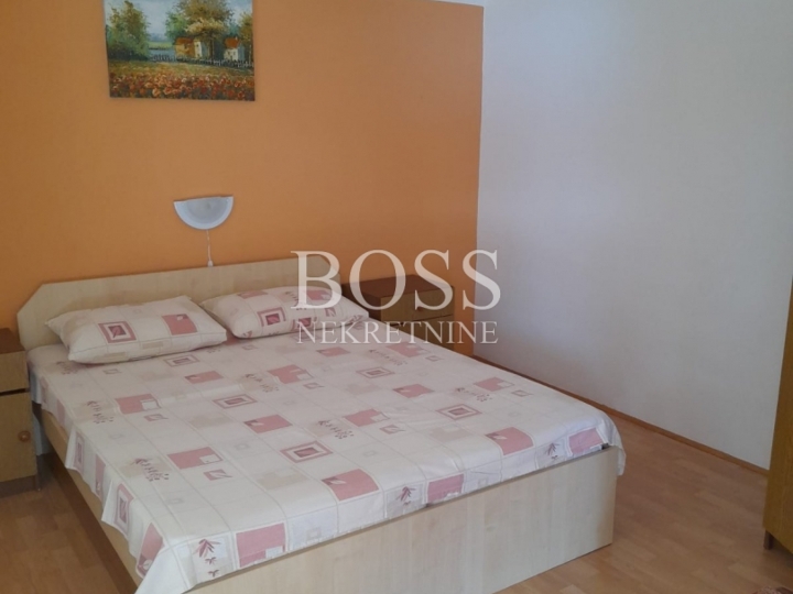 Rab, samostojeća kuća 320m2, prilika!