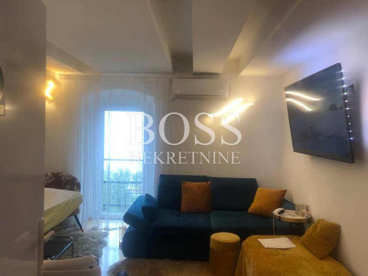 Pećine, 4S+DB, 102m2, 1. red do mora!