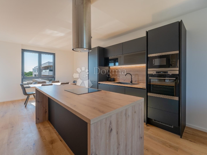 Ekskluzivni stan u novogradnji, 120m2