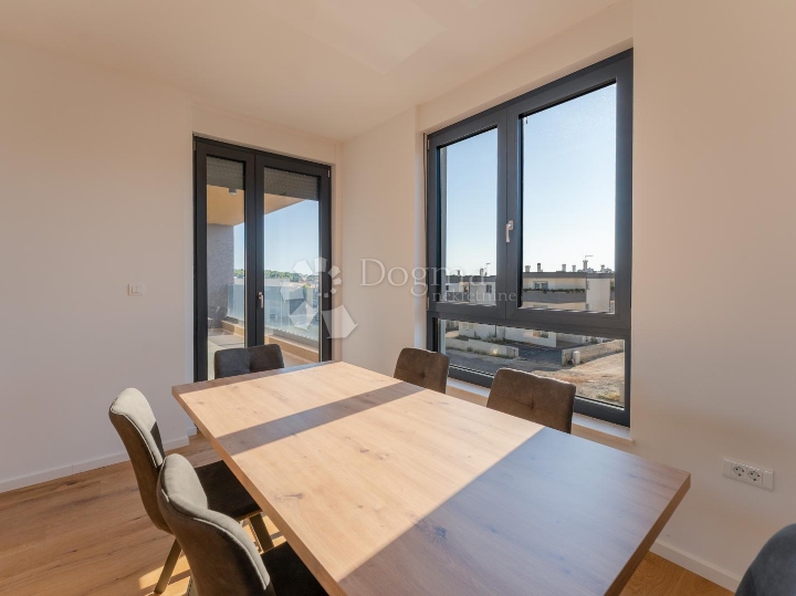 Ekskluzivni stan u novogradnji, 120m2