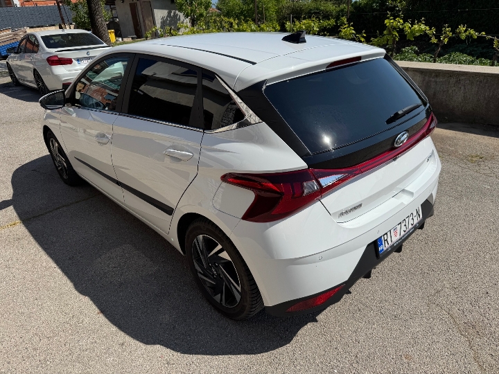 Hyundai i20, 1.2, 2022. g., reg. i pod jamstvom do 05./2027.