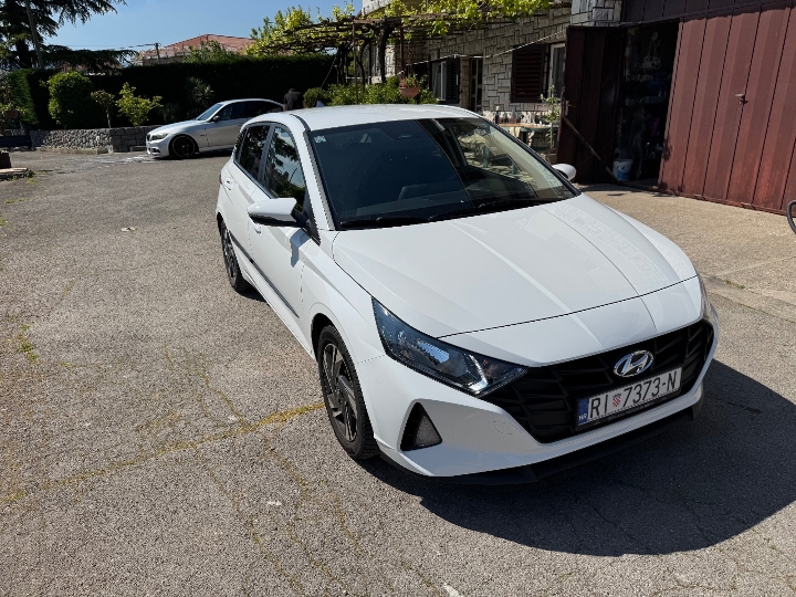 Hyundai i20, 1.2, 2022. g., reg. i pod jamstvom do 05./2027.