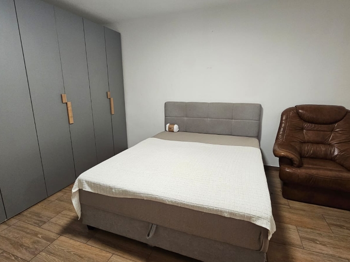 Bulevard, jednosoban stan s dnevnim boravkom 33 m2