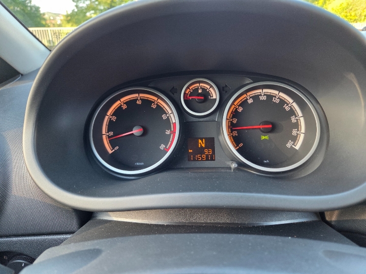Opel Corsa 1.2 Automatic