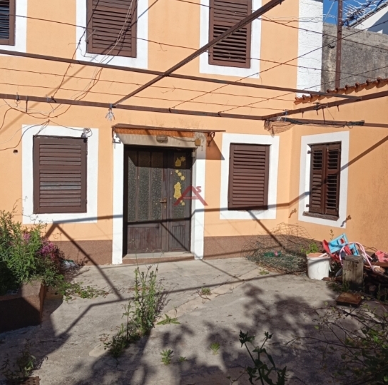 Krasica, useljiva starina, 95 m2
