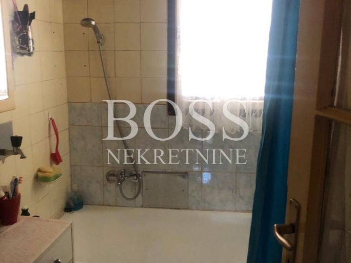 Novi Vinodolski, 56m2+dvorište 179m2, 165.000€