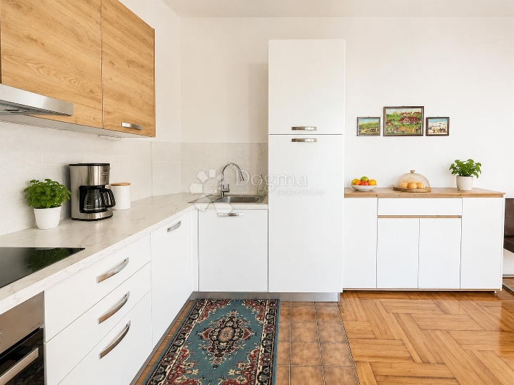 Prostrani 1S+DB apartman u Njivicama