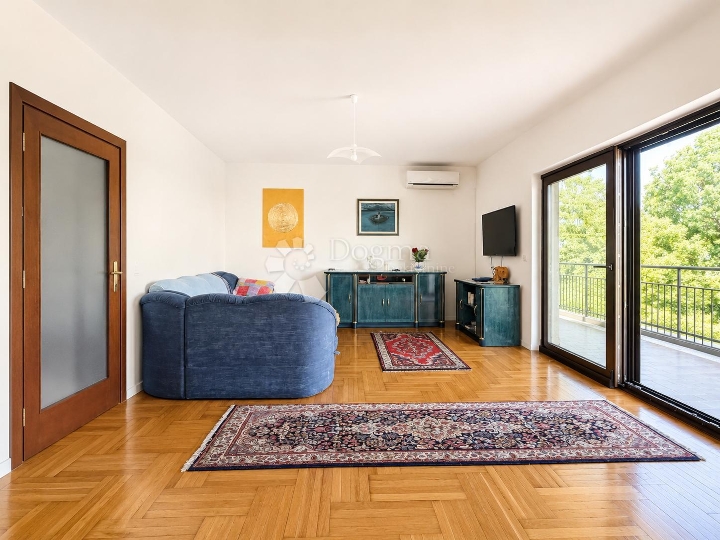 Prostrani 1S+DB apartman u Njivicama