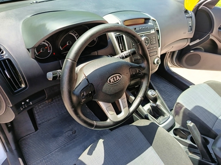 Kia Ceed 1.6 CRDi SW, 2011. g. Može zamjena