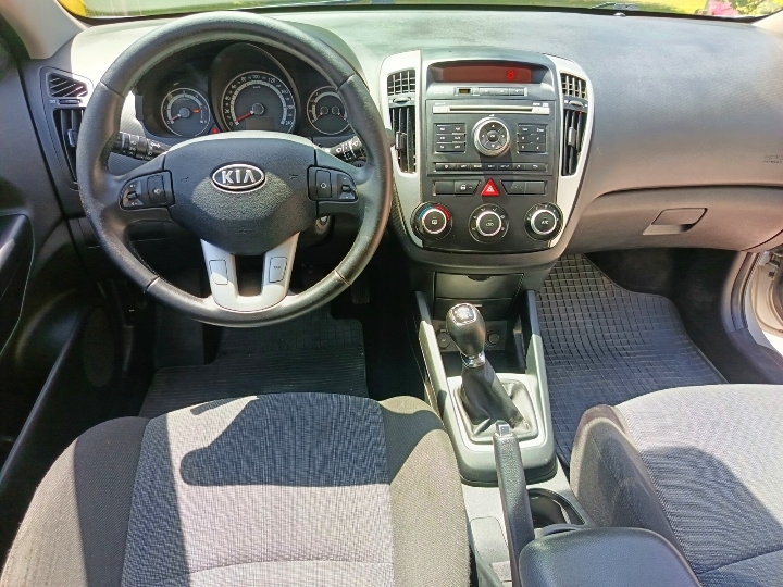 Kia Ceed 1.6 CRDi SW, 2011. g. Može zamjena