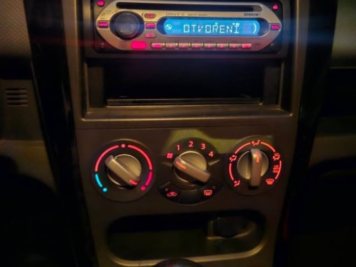 Suzuki Splash 1.0, 2008. g.