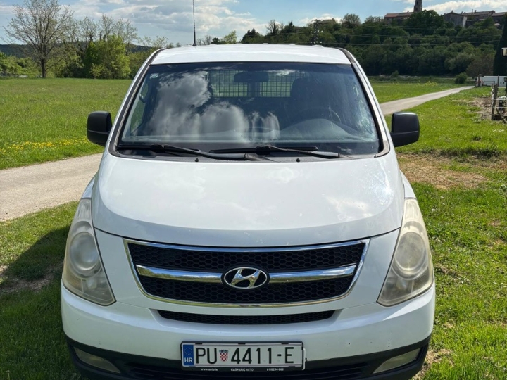 Hyundai H-1 2.5 CRDi