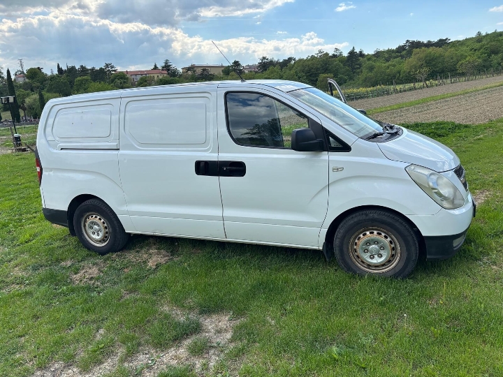 Hyundai H-1 2.5 CRDi