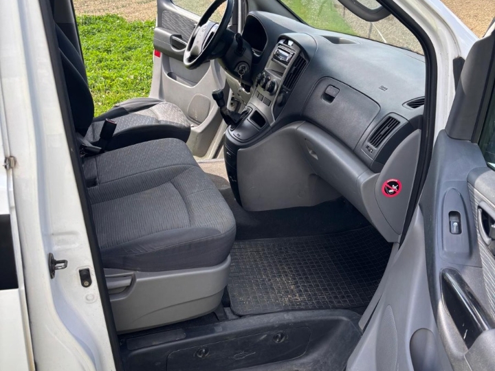 Hyundai H-1 2.5 CRDi