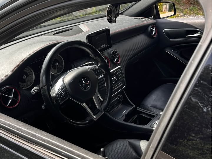 Mercedes-benz A250 AMG