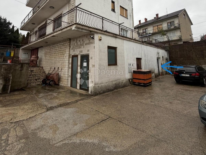 Poslovni prostor - na glavnoj cesti