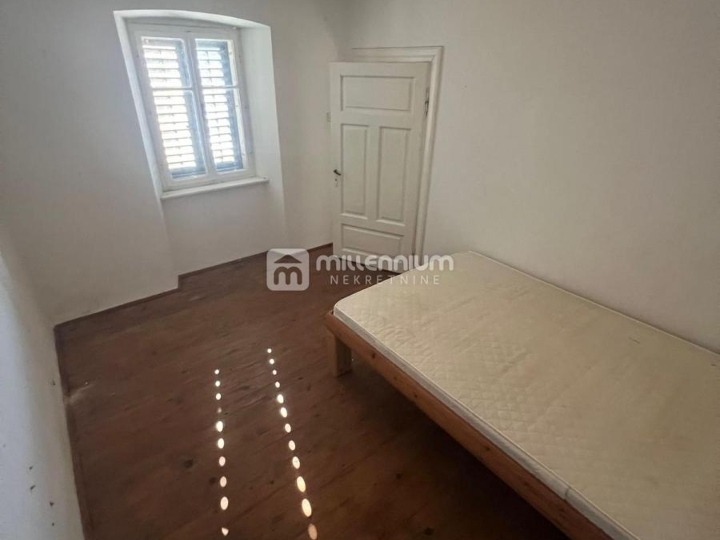 Zaleđe Crikvenice, Kostelj, 120m2, kuća u nizu s okućnicom